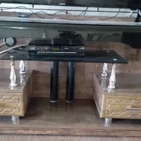 میز زیر تلویزیون