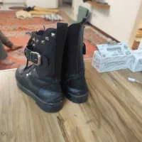 یه بوت سالم و. تمیز و‌گرم|کفش و لباس بچه|تهران, امام زاده حسن|دیوار