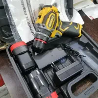 دریل شارژی چکشی 24 دیوالت سه نظام فلزی