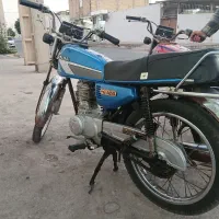 موتورسیکلت ۱۲۵ مدل ۸۳تمیز