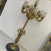 اباژور ایستاده