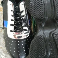 کفش|کیف، کفش، کمربند|بانه, |دیوار