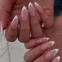 کاشت ناخن کاشت مژه فیشیال پدیکور و..