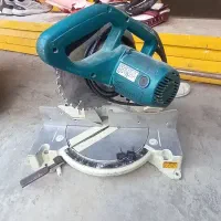 مربوط به پارکت و قرنیز