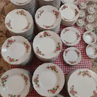 ظرف و ظروف چینی قدیمی گل سرخی گل سرخ