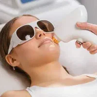 منشی کلینیک زیبایی خانم