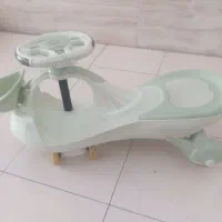 ماشین بچه خیلی سالم تمیز