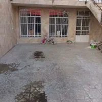 ویلا یی طبقه هم کف