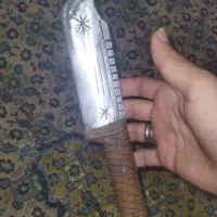 یک عدد چاقو