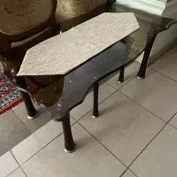 میز جلو مبلی بزرگ و عسلی کوچک