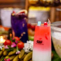 بارمن باریستا معصومی بارتندر آبمیوه طبیعی