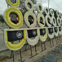 کرایه تاج گل ترحیم ۲۰۰تومان کرایه سایبان میز صندلی