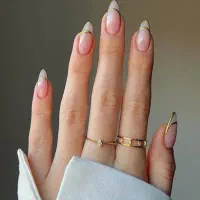 به ناخنکار و فیشیال کار حرفه آیی نیازمندیم