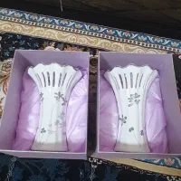 گلدان دکوری ۲عدد با کارتون با یک عدد فانوس