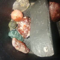 تعدادی سنگ مهره زینتی