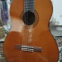گیتار یاماها C40