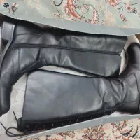 بوت چرم ساق بلند|کیف، کفش، کمربند|پرند, فاز ۶|دیوار