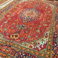 جفت قالی ۹متری دستباف زمینه لاکی آذرشهر تبریز