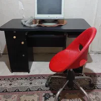 میز کامپوتر و کیس و صندلی همه با هم