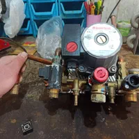 تعمیر تخصصی پکیج باضمانت کتبی|خدمات پیشه و مهارت|اراک, |دیوار