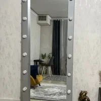 آینه قدی چراغ دار