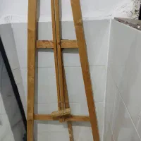 سه پایه برا قرار دادن عکس شاسی