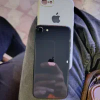 گوشی آیفون se 2020