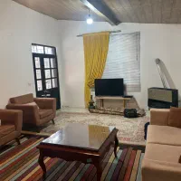 مبلمان پنج نفره همراه با میز وسط|مبلمان خانگی و میز عسلی|سلمان‌شهر, |دیوار