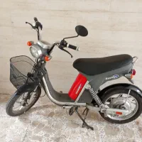 موتور شارژی قرمزبا باطریه لتیومی تازه