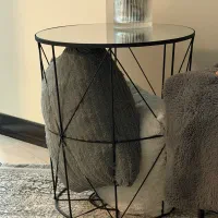 میز کنار مبلی