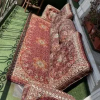 شاهنشین رنگ زرشکی