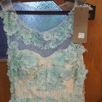 لباس مجلسی کار شده با گل و مروارید کاملا نو