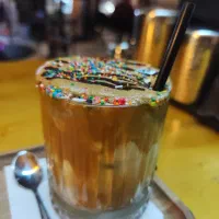 آشپز و نیروی ساده جهت کار کافه خانم یا آقا