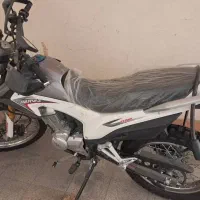موتور تریل ۲۰۰ پرواز
