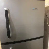 یخچال درحدنو