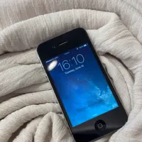اپل iPhone 4 با حافظهٔ ۱۶ گیگابایت|موبایل|تبریز, |دیوار