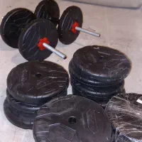هالتر ۱۷/۵کیلوگرمی و دو دمبل و ۱۶ وزنه ۲/۵کیلوگرمی|تجهیزات ورزشی|کرج, برغان|دیوار