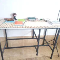 انواع میز مطالعه و رگال لباس و ویترین مغازه