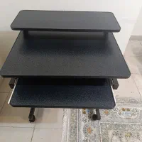 میز کامپیوتر کارکرده