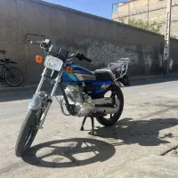 موتورسیکلت همتاز 200cc