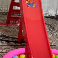 سرسره و استخر بادی