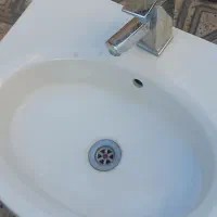 روشویی سفید.نقره ای|لوازم سرویس بهداشتی|ایلام, |دیوار