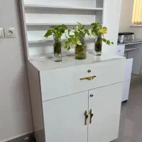 سرشور ،صندلی چستر،ایینه،کمد