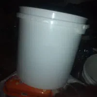 سطل درب دار بزرگ وکوچک