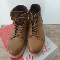 یک جفت نیم بوت چرم