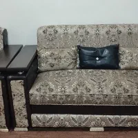 فروش مبل هفت نفره تمیز دسته چوبی