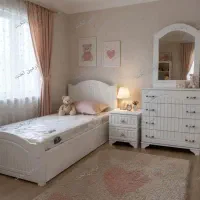 تخت خواب نوجوانی.    نورا