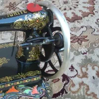 چرخ خیاطی کلکسیونی آنتیک عتیقه قدیمی|کلکسیون اشیاء عتیقه|کیلان, |دیوار