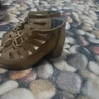 سه جفت کفش های زنانه سایز ۳۸