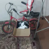 دوچرخه و گیمستر وقفس و واکر